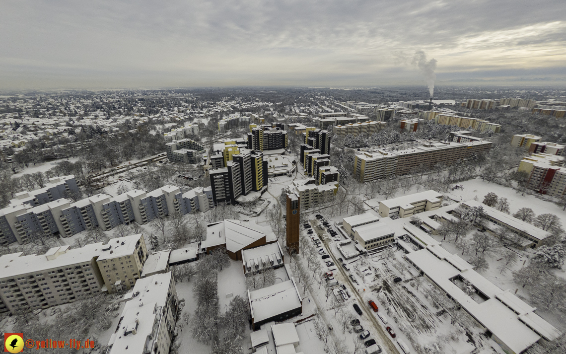 04.12.2021 - Karl-Marx-Ring und Marx-Zentrum in Neuperlach